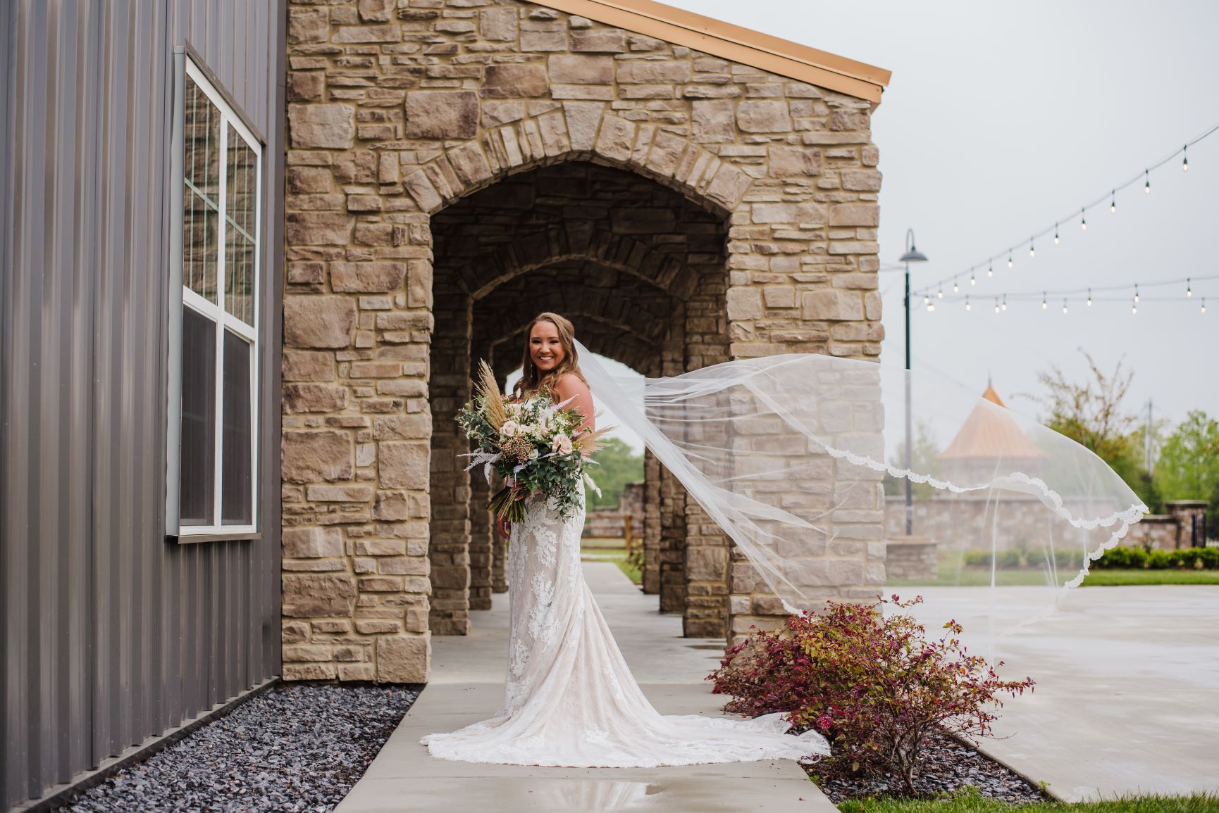 The Loft at Cherry Hill is another one of our newer Chattanooga wedding venues, boasting floor to ceiling windows that open up on the rolling hills of the Tennessee countryside for incredible views and natural light galore.