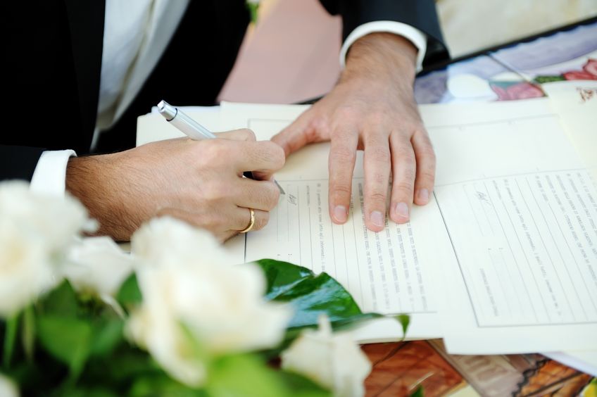 5 Tips for Choosing the Right Wedding Officiant