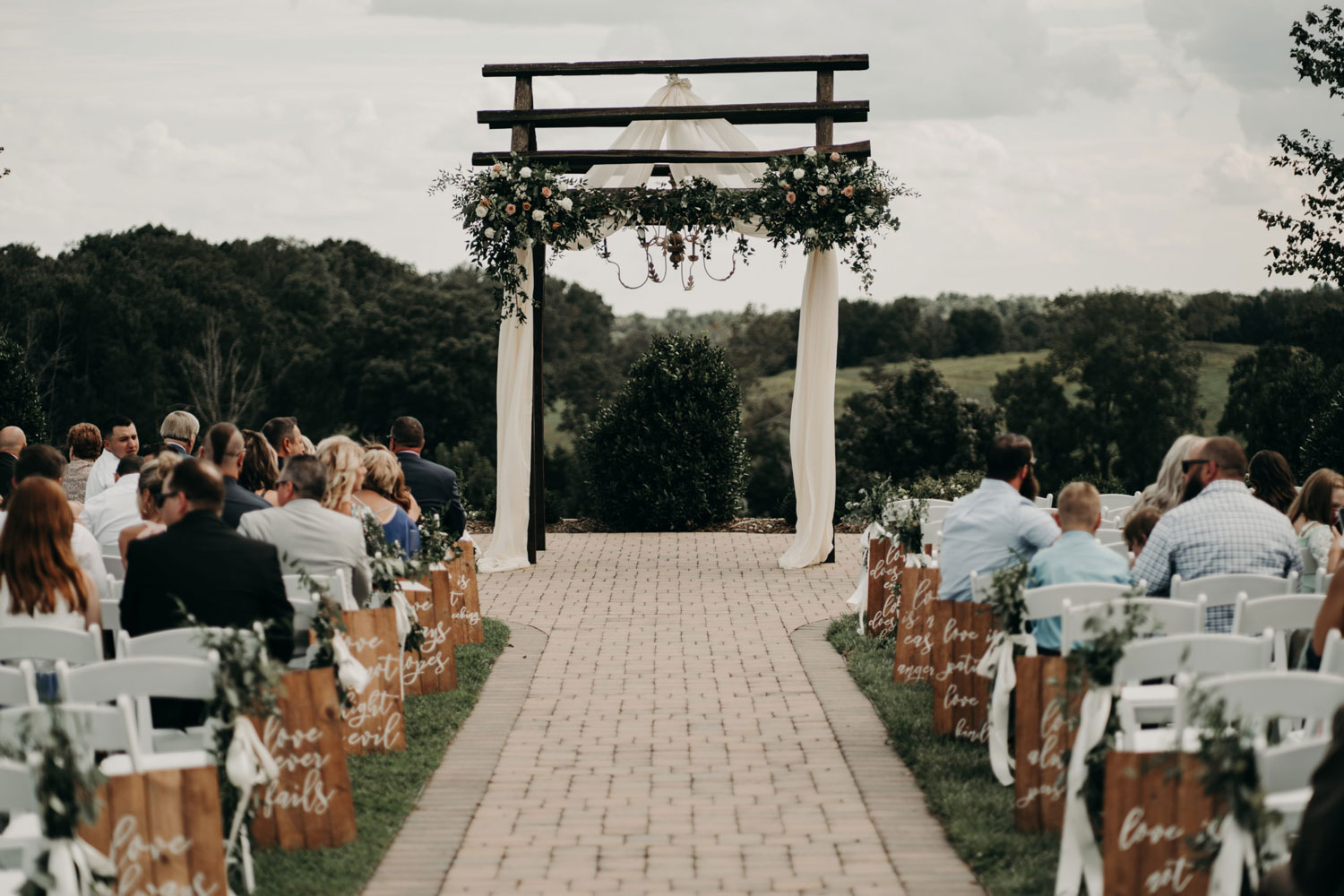 Wedding Venues Near Crossville TN - Howe Farms